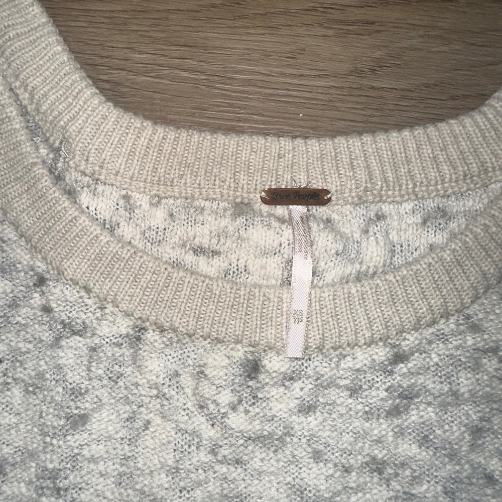 Free People Cozy Boucle Knit Pullover Sweater Pocket Front XS - Picture 4 of 7